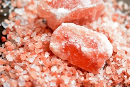 ミネラルは、海塩と岩塩どちらが多い？